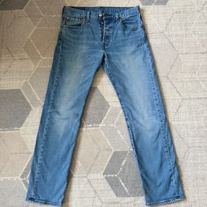 Mens 501 Levis, straight fit jeans, size 29, 30” inseam